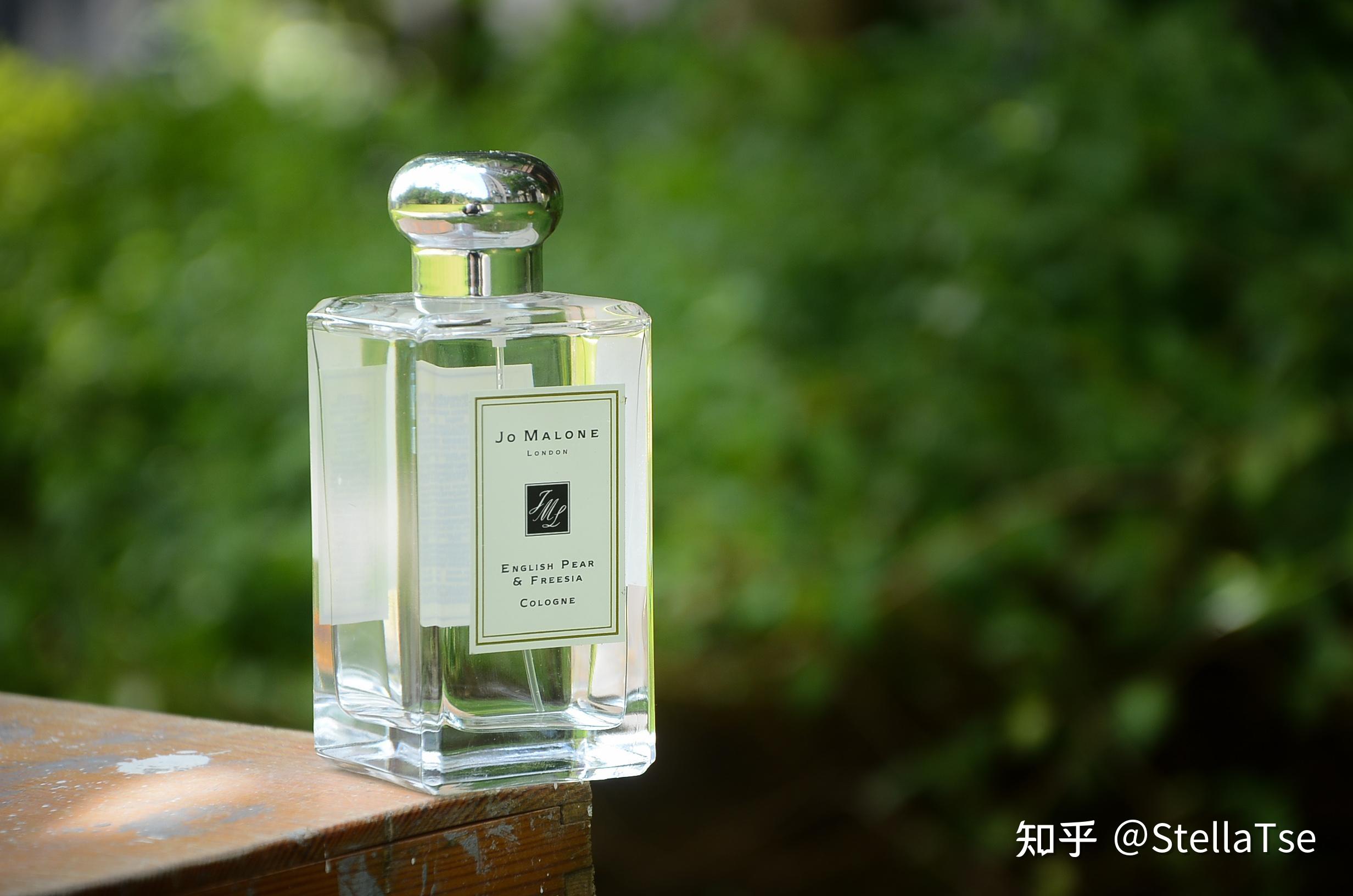 求以小苍兰为主要味道的香水,拜拜托各位了( )?