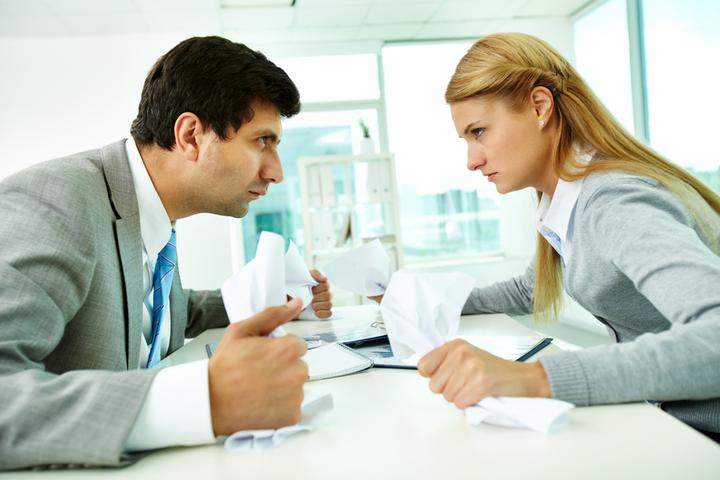 你的本能回应，是谈判对手的力量所在 | 别急着回应 - 知乎