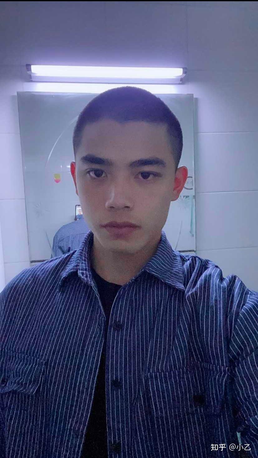 怎么看待男生突然剃寸头
