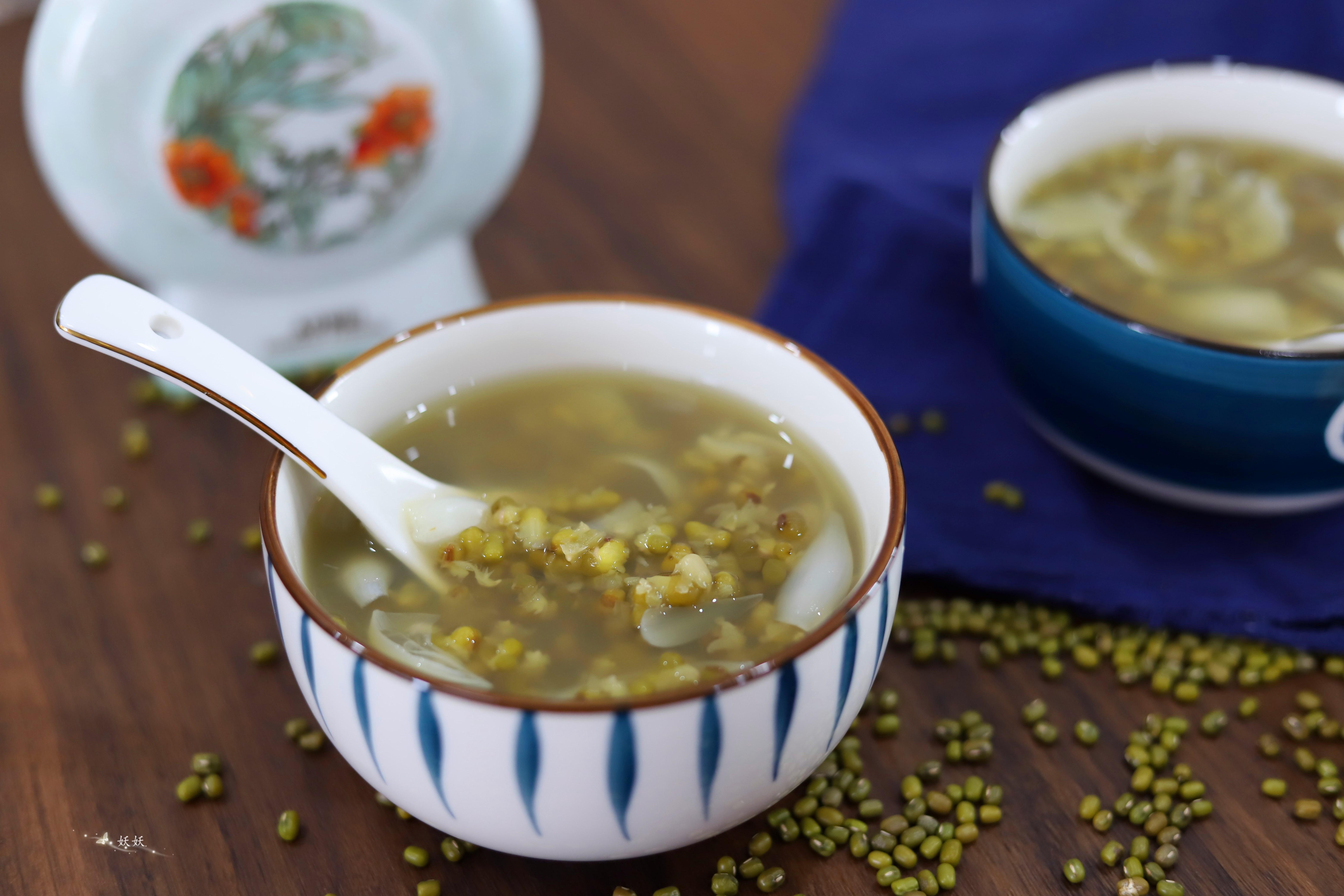 绿豆汤“最正确”做法！到底能不能用铁锅煮？如何10分钟开花？_砂锅