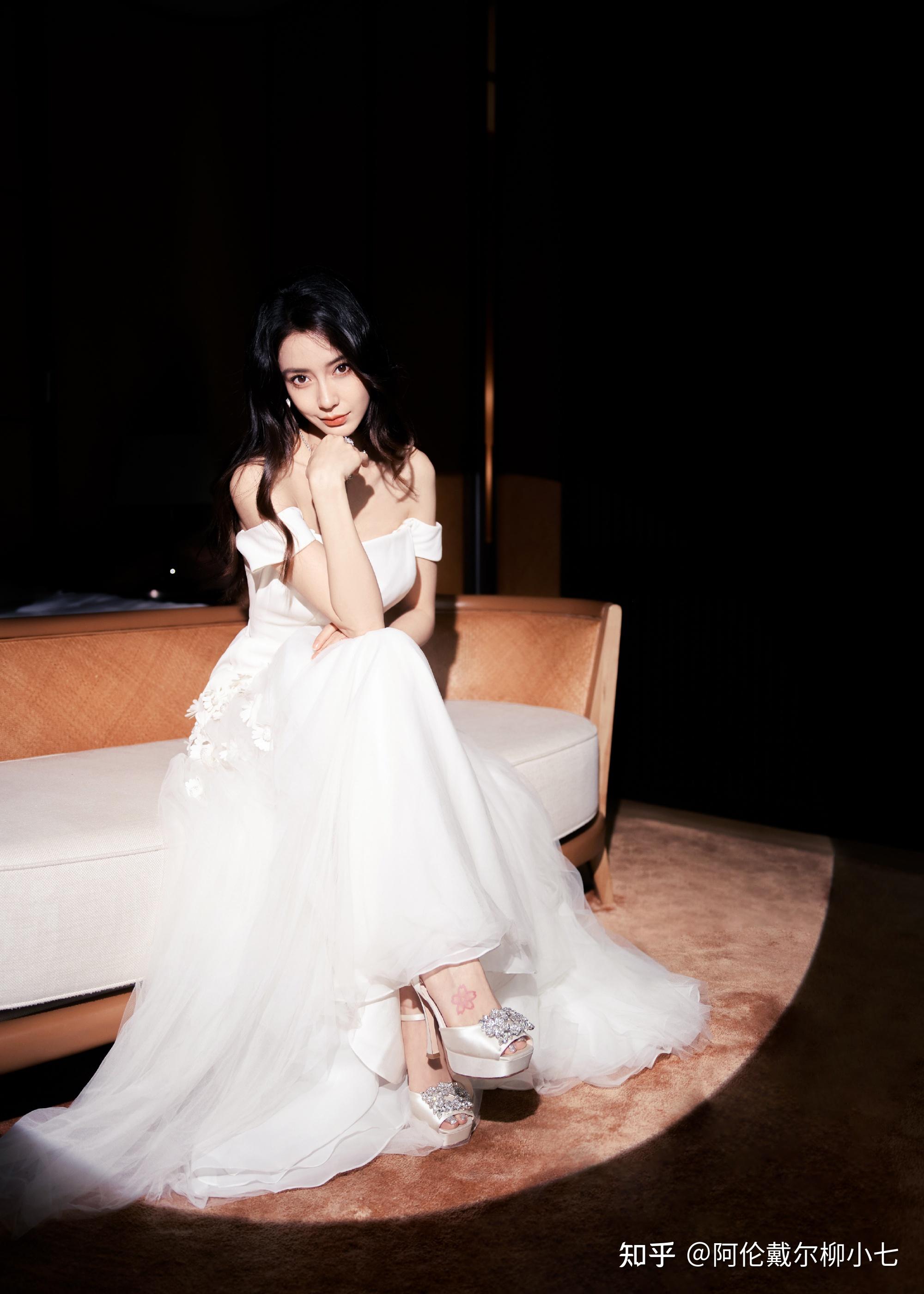 国内女明星有哪些惊为天人的礼服造型