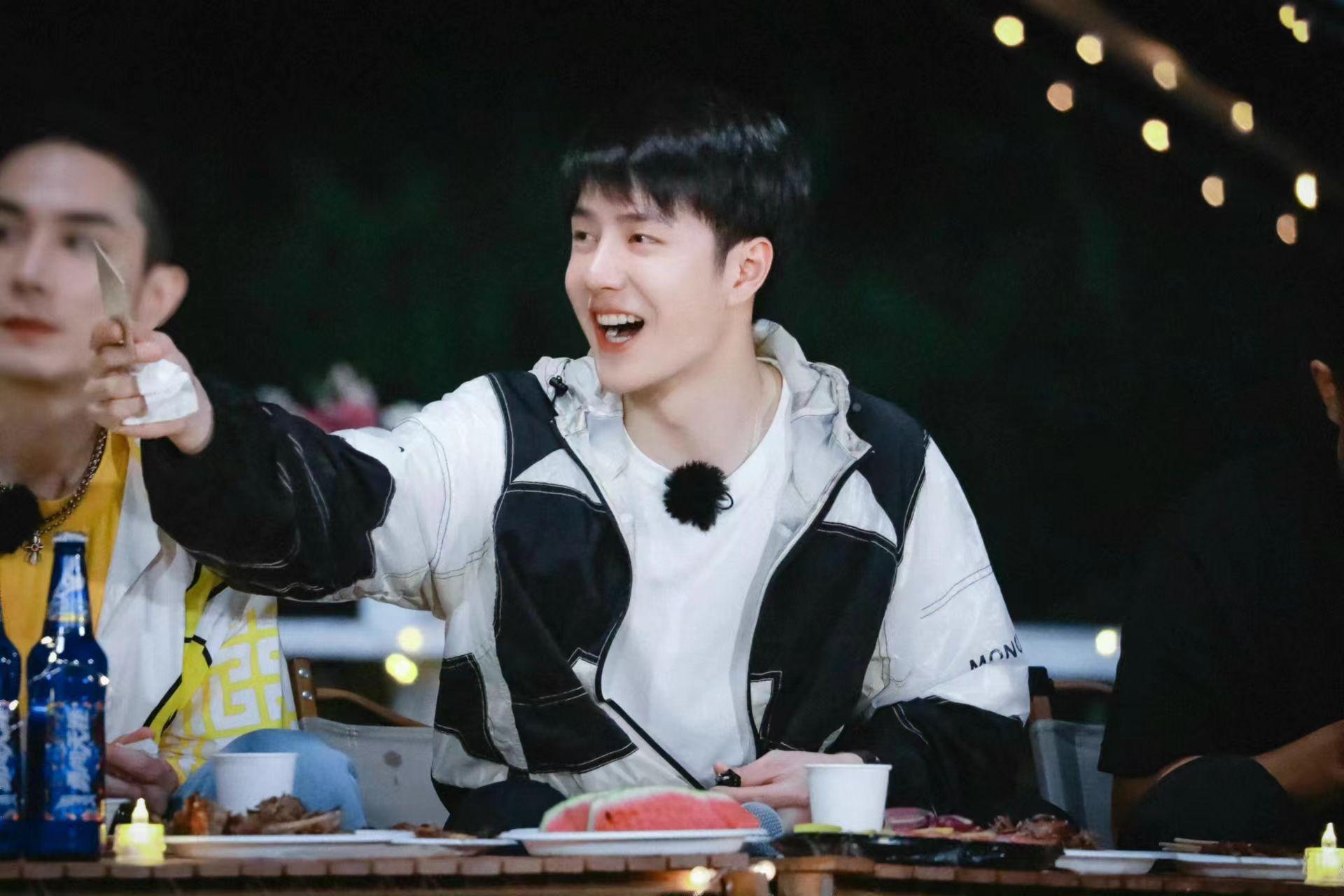 如何评价王一博素颜? - 知乎