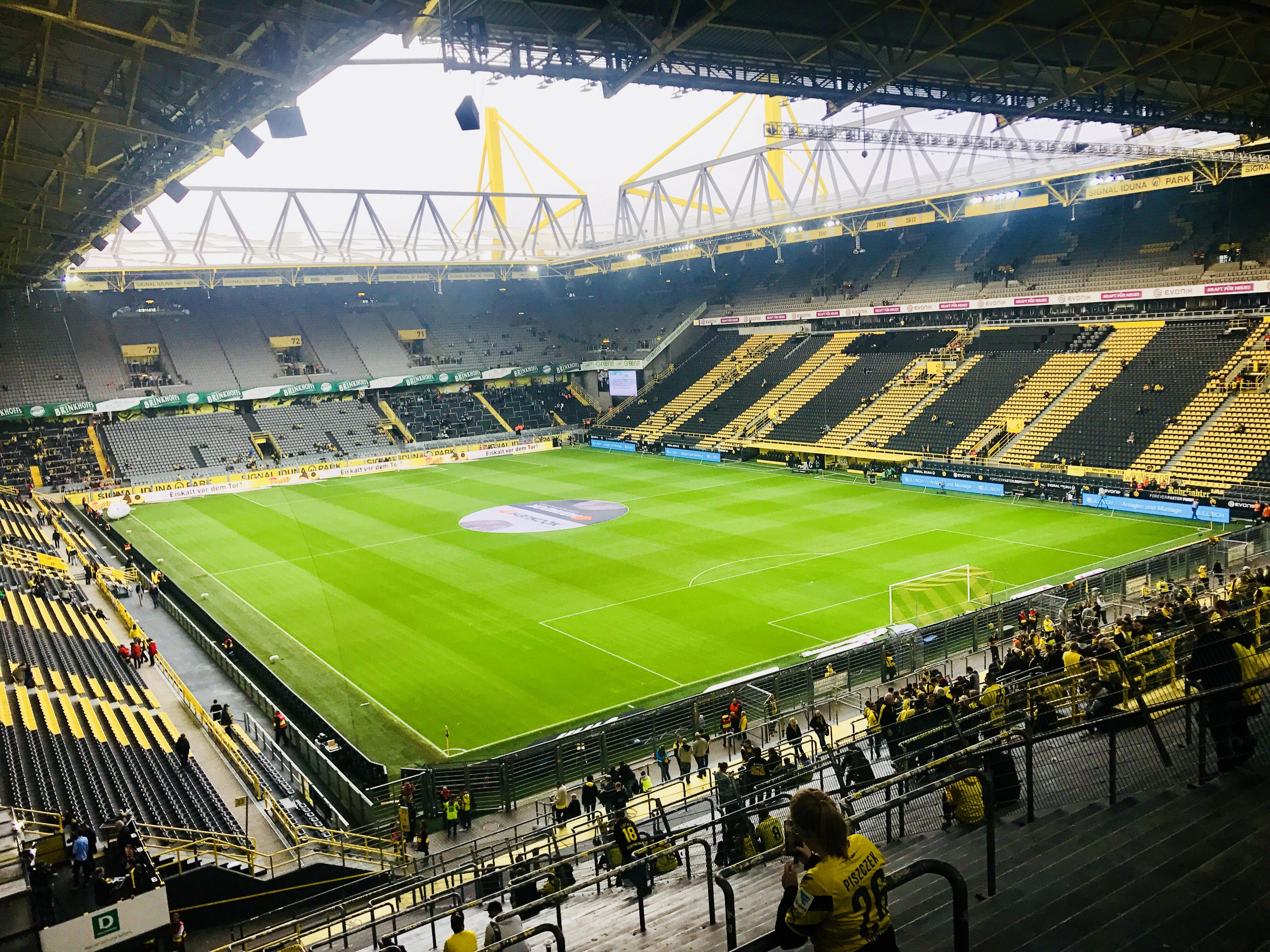 在魔鬼主场威斯特法伦球场看球是怎样一种体验