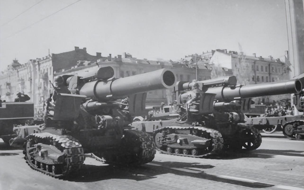 苏联二战时期的b4榴弹炮使用的203毫米榴弹的装药量有多大