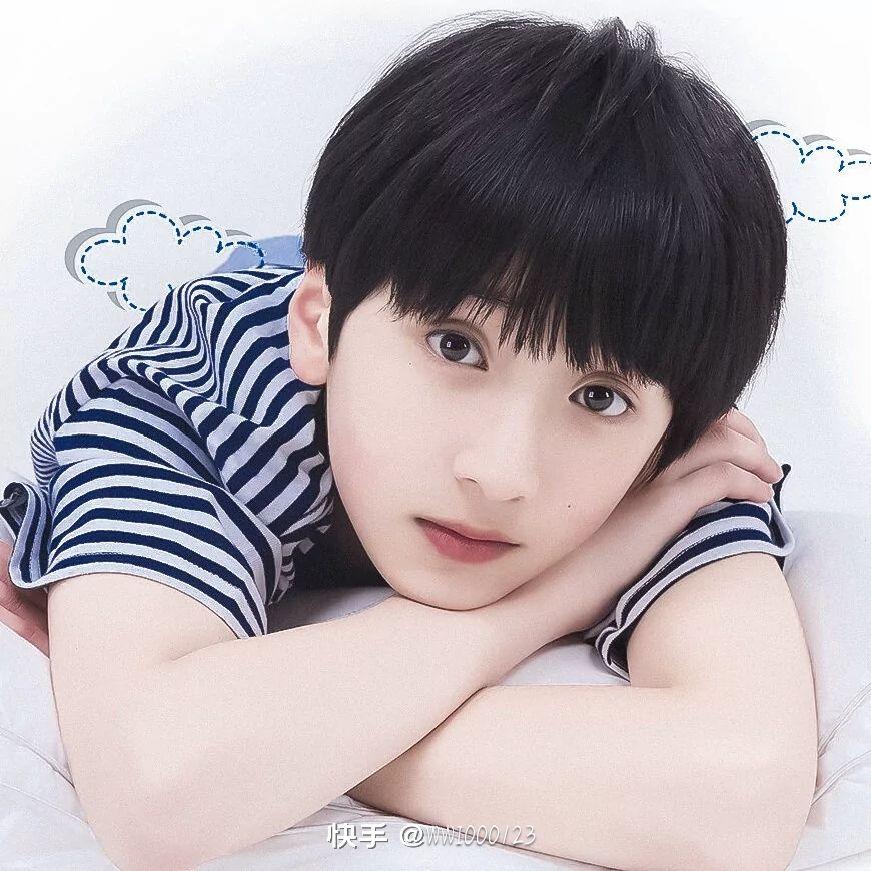 可以提供一些严浩翔小时候的照片嘛?(不带水印)? - 知乎