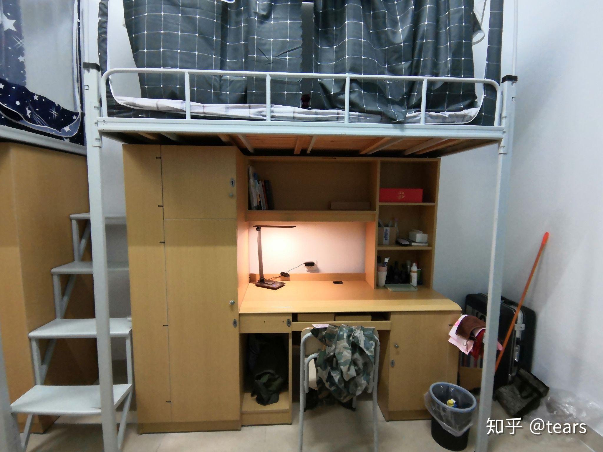 我想看个厦门大学宿舍的图片怎么就这么难呢【在线等 挺急的】?