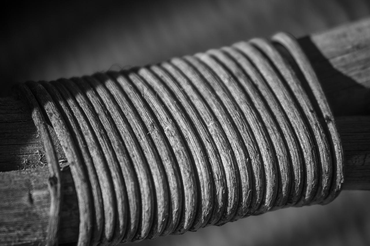 3. 柳编家居饰品