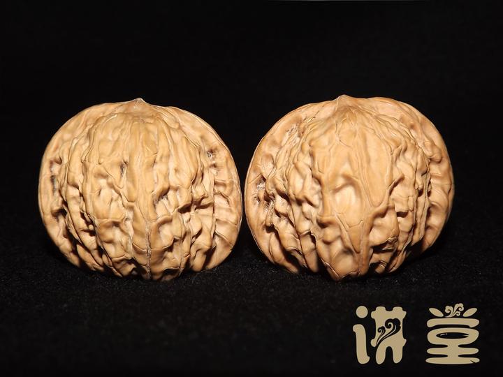 泡泡糖的小店-文玩核桃扁心型玉璽宮燈獅子頭野核桃把玩一對文玩