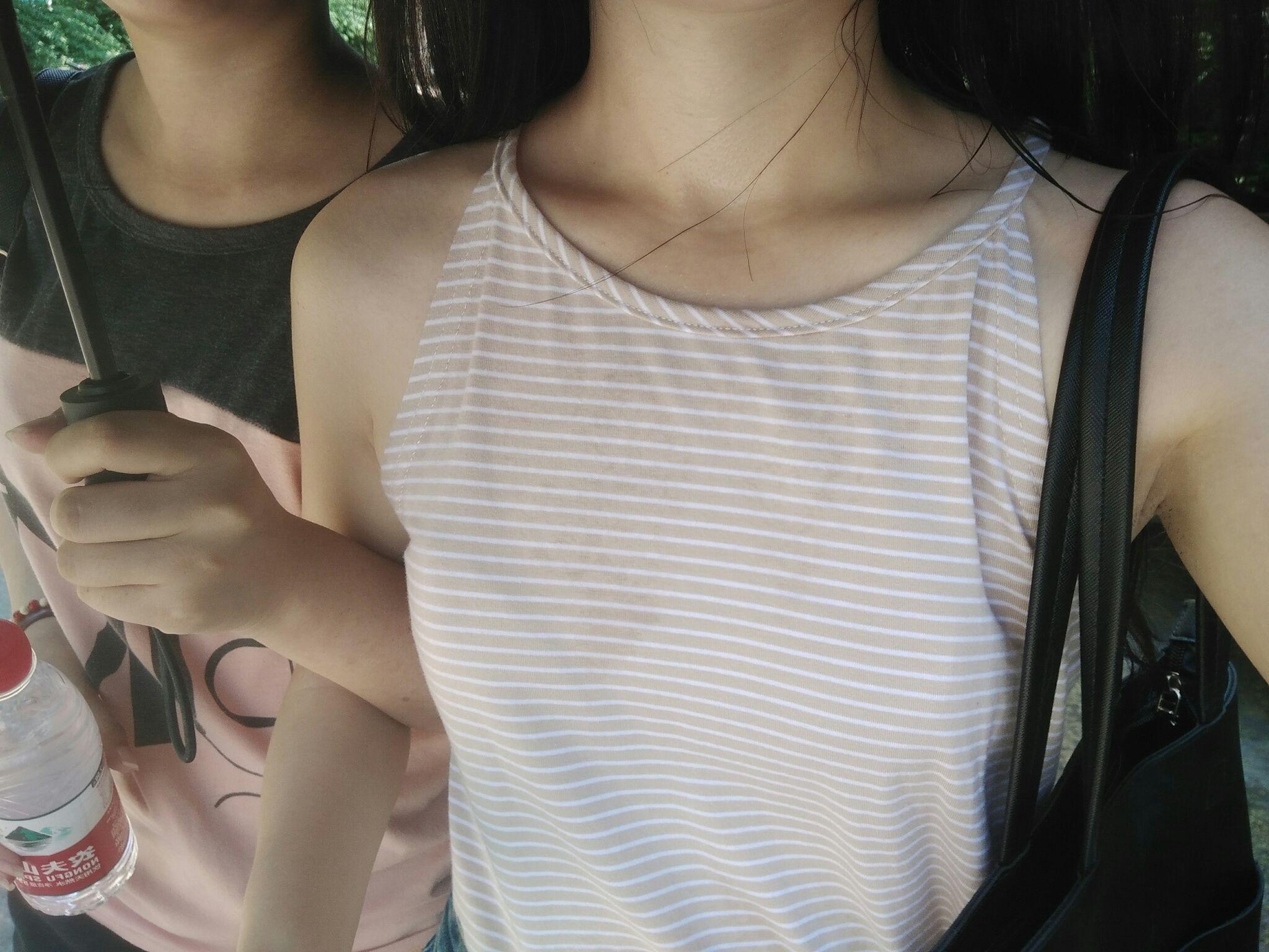 平胸妹纸,夏天怎么样才能变得更圆润挺拔?