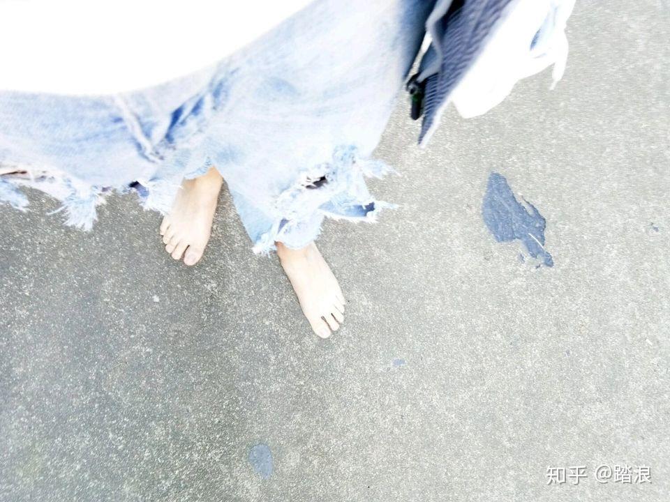 坚持长期赤脚脚会不臭了吗