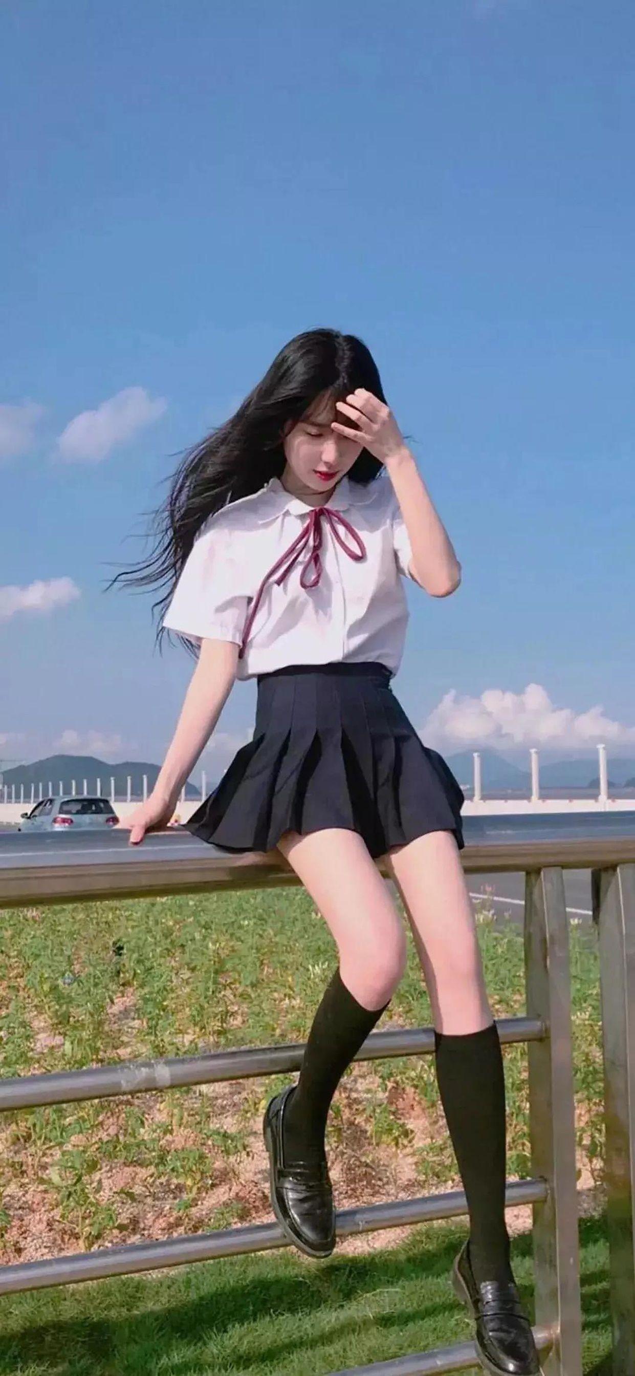 有哪些好看的全面屏渣男壁纸?