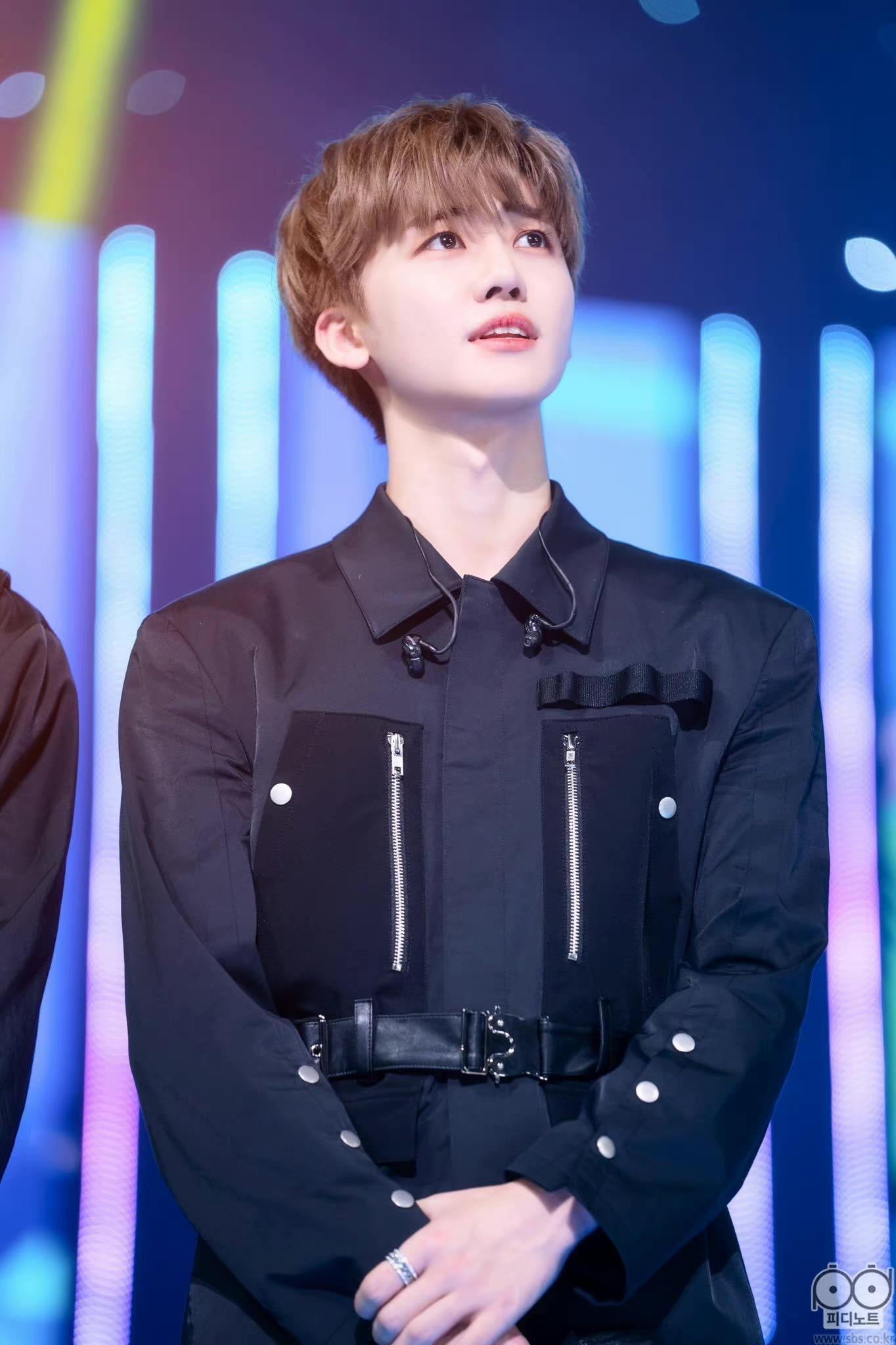 求图 有没有nct罗渽民的神图 来吧球球各位姐妹拿图砸死我? - 知乎