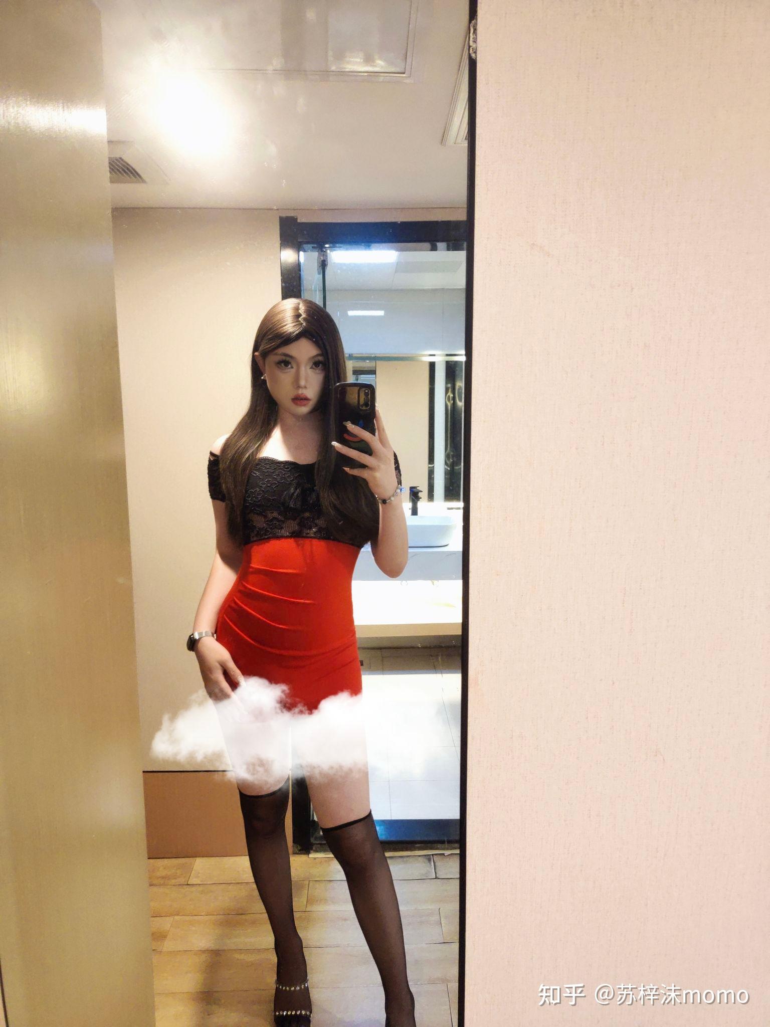 如果你是女装大佬,在参加漫展的时候突然想去厕所,那你选择男厕还是