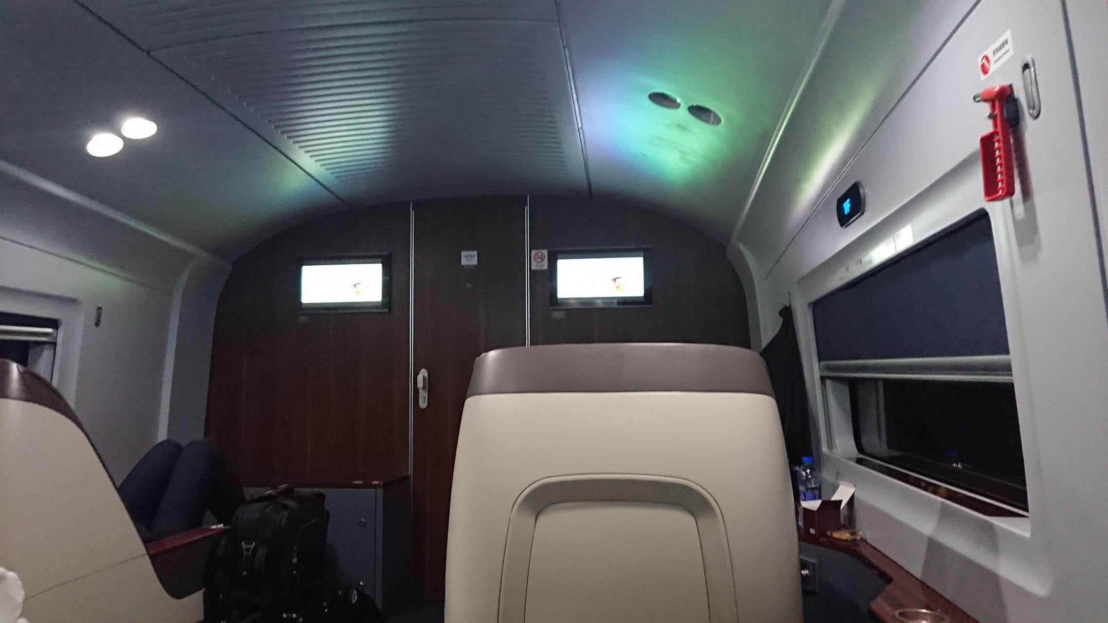 为什么很多中国动车组没有专门的司机室门