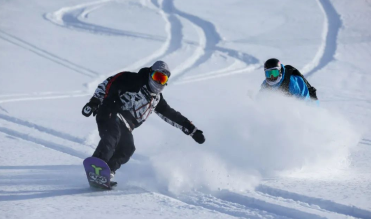 爱游戏- 爱游戏体育- AYX爱游戏体育官方网站用滑雪造句子