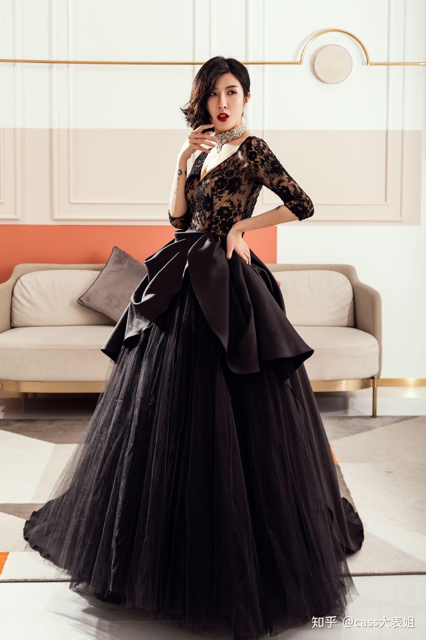 为什么婚礼上不能穿黑色婚纱? - 知乎