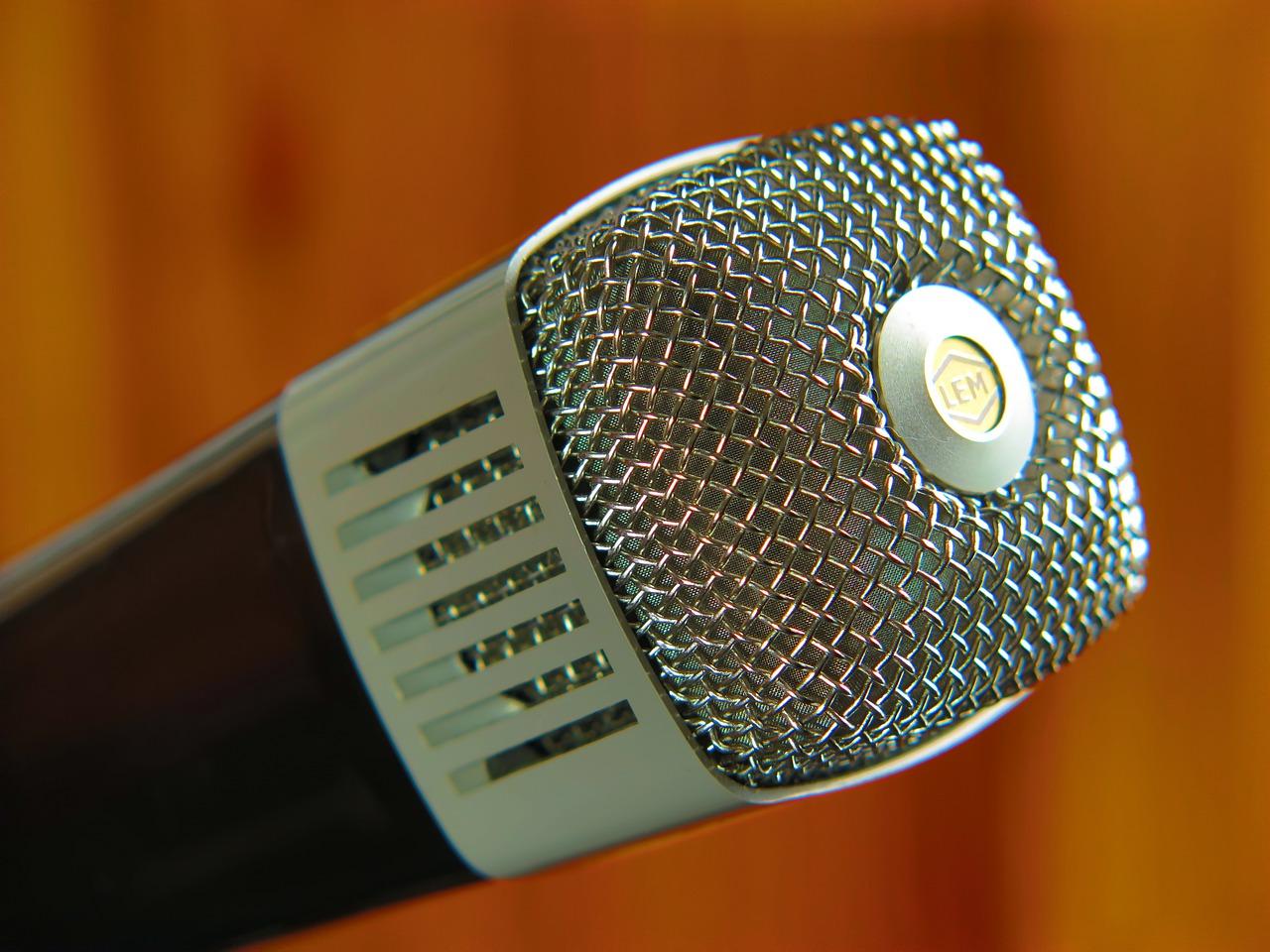 麦克风怎么样调