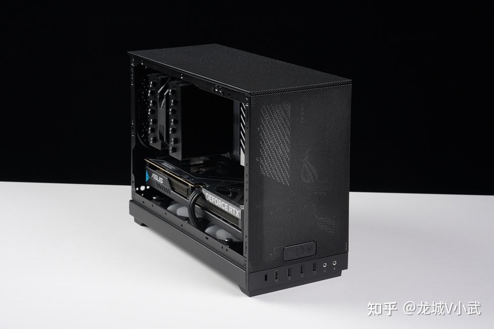 SSUPD Meshroom D+七彩虹B850I+华硕 巨齿鲨 RTX 5070 装机分享!
