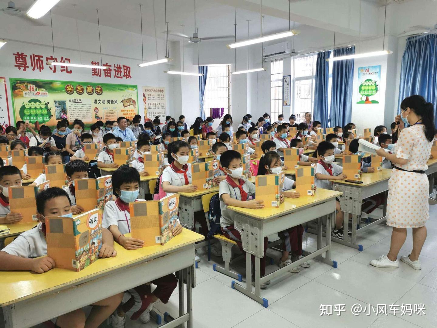 语文老师坦言:想让孩子语文考高分,早读课要坚持读两种书 - 知乎