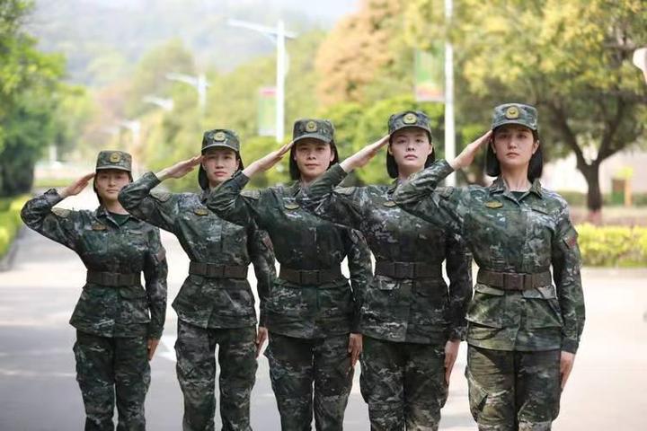 在部队,女军官成长晋阶面对5道关卡,蕴含挑战与坚守 - 知乎