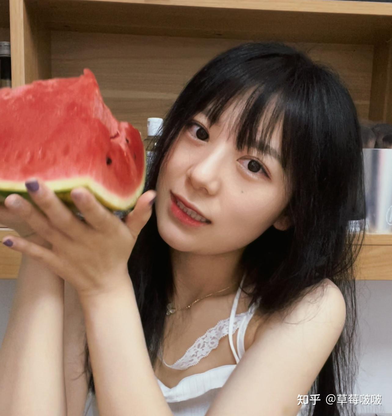 脸上长斑怎么办?-脸部长斑怎么内调