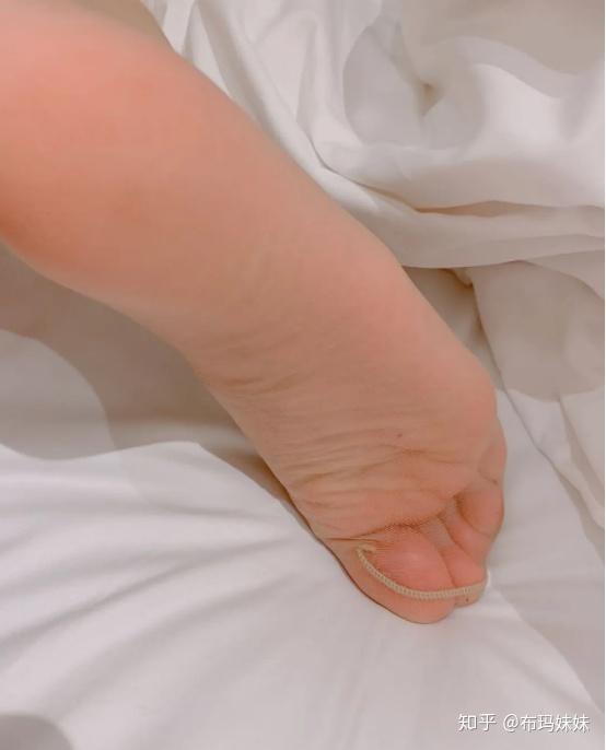 女生穿丝袜会脚臭吗? - 知乎