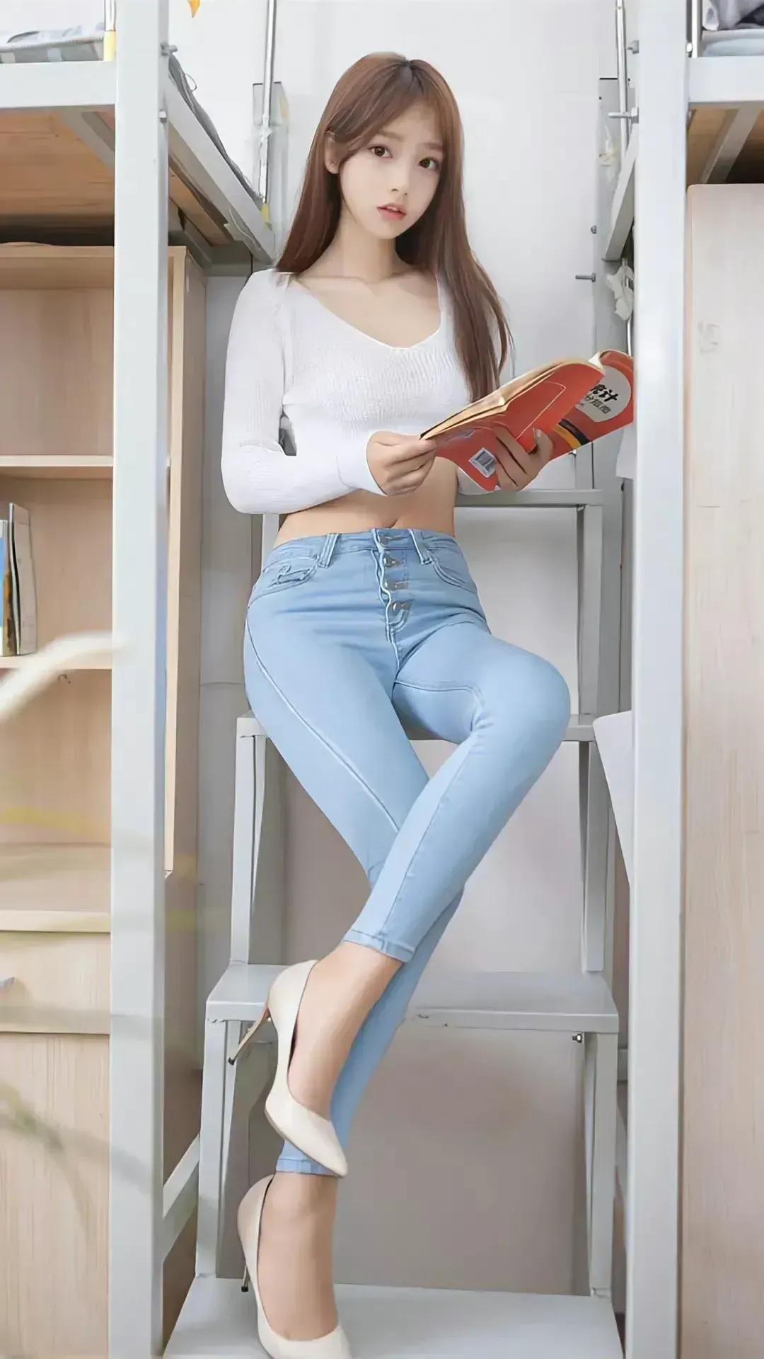 你见过最漂亮的紧身牛仔裤大长腿是什么样的? - 知乎