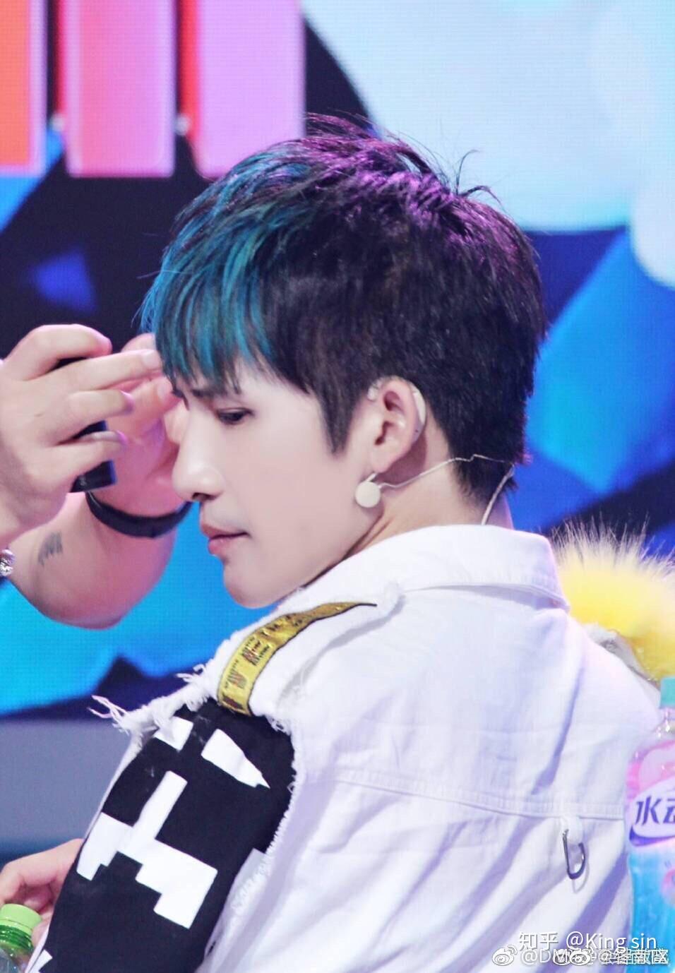 为什么觉得大张伟越来越好看了