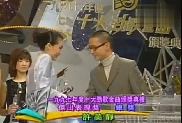 如何评价歌手许美静？