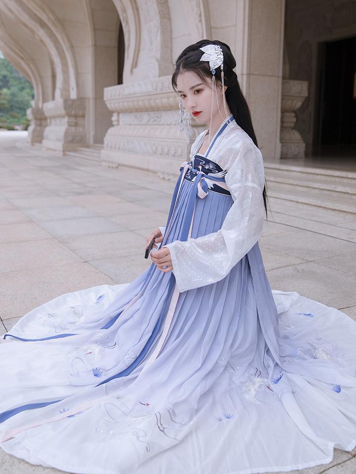 95后妹子买汉服年均消费3万 - 知乎