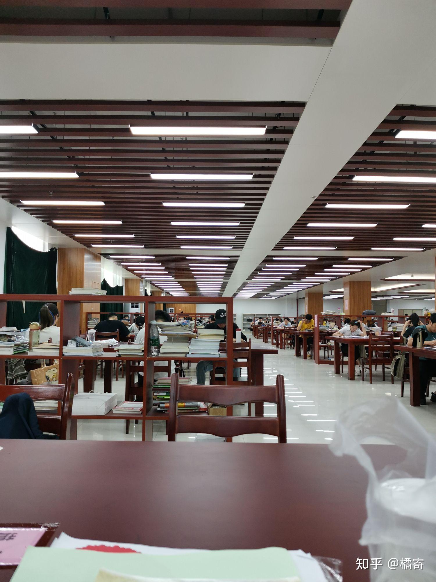 梧州职业学院图书馆图片