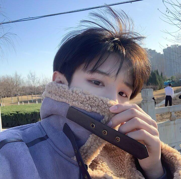 有没有可可爱爱憨憨的男孩子头像啊?