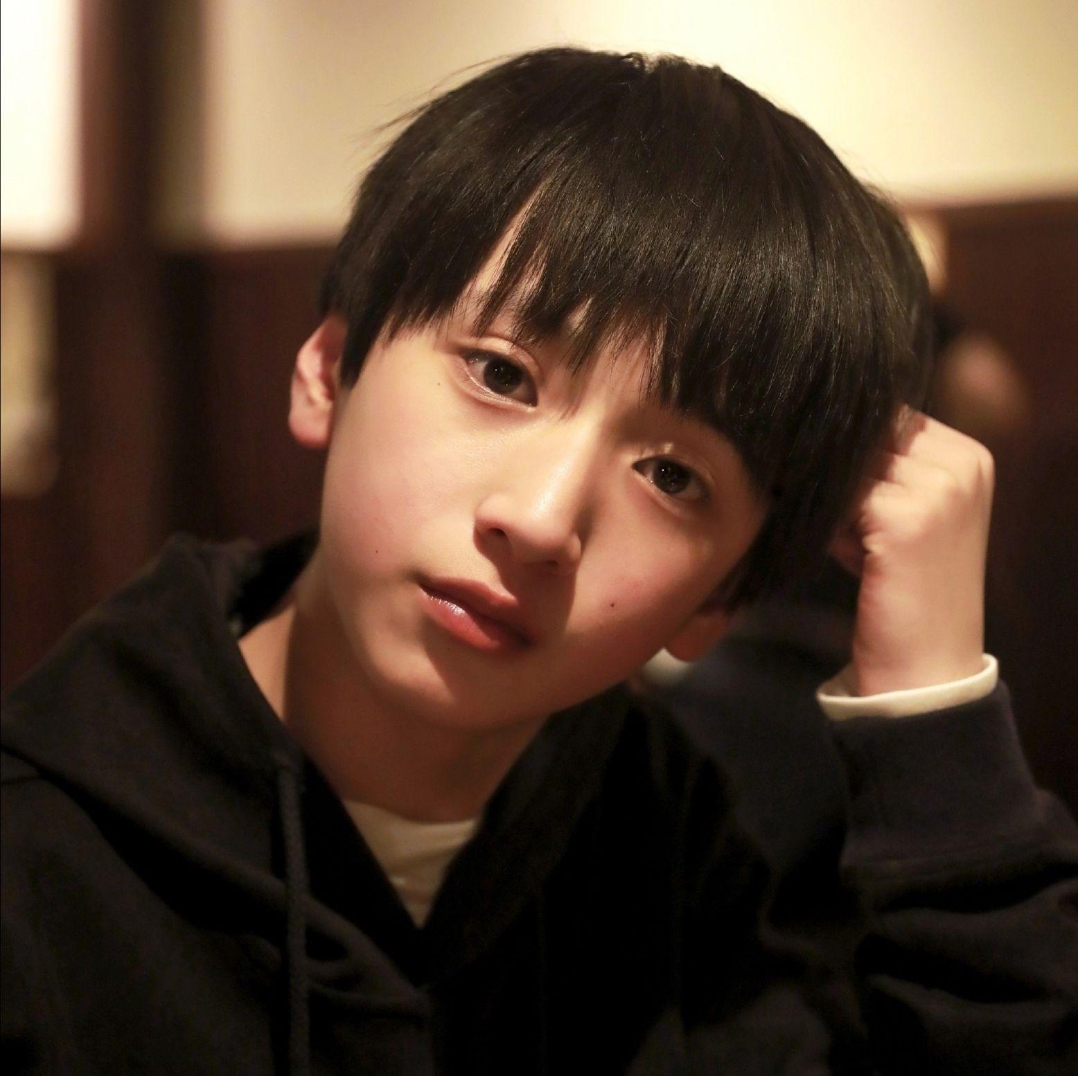 可以提供一些严浩翔小时候的照片嘛?(不带水印)? - 知乎