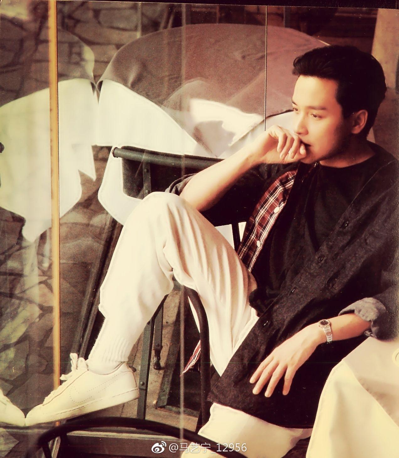 有没有哥哥张国荣绝世美颜的照片啊