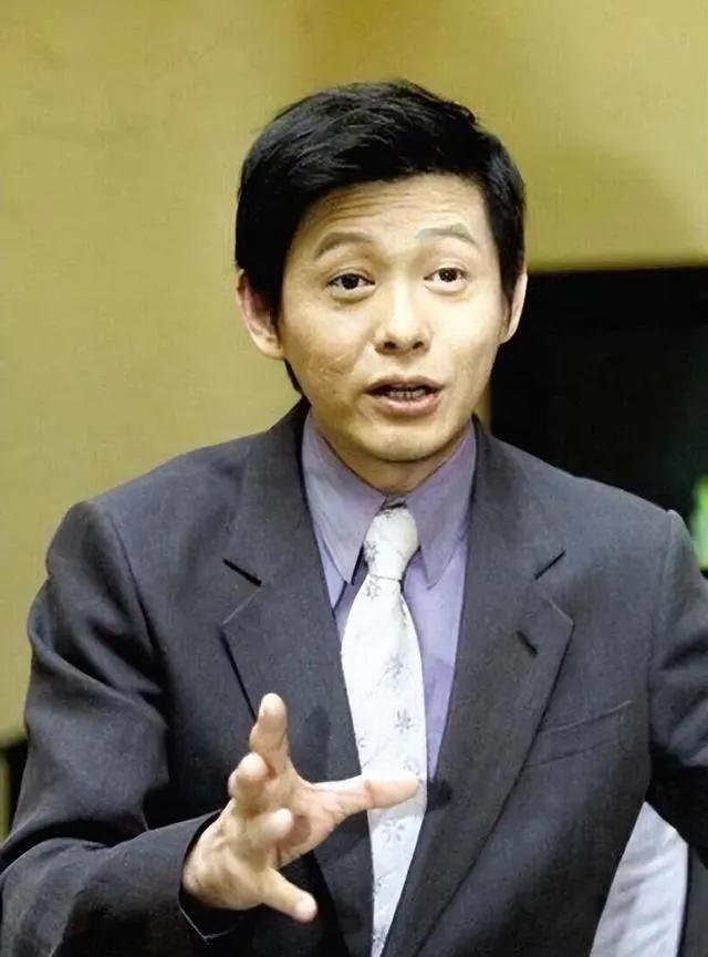抛弃妻子和董卿同居6年,屡教不改被央视开除,程前后来怎么样了 - 知乎