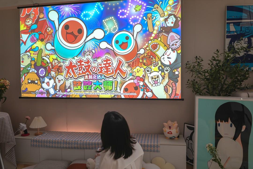 客厅选电视还是投影仪?电视和投影仪哪个效果好?电视和投影仪画质实拍对比 - 知乎