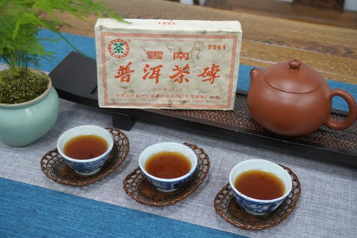 1998年製 普洱茶 357g 木製パッケージ O1CN01nbcHcT2F4MQOZNLb2_!!