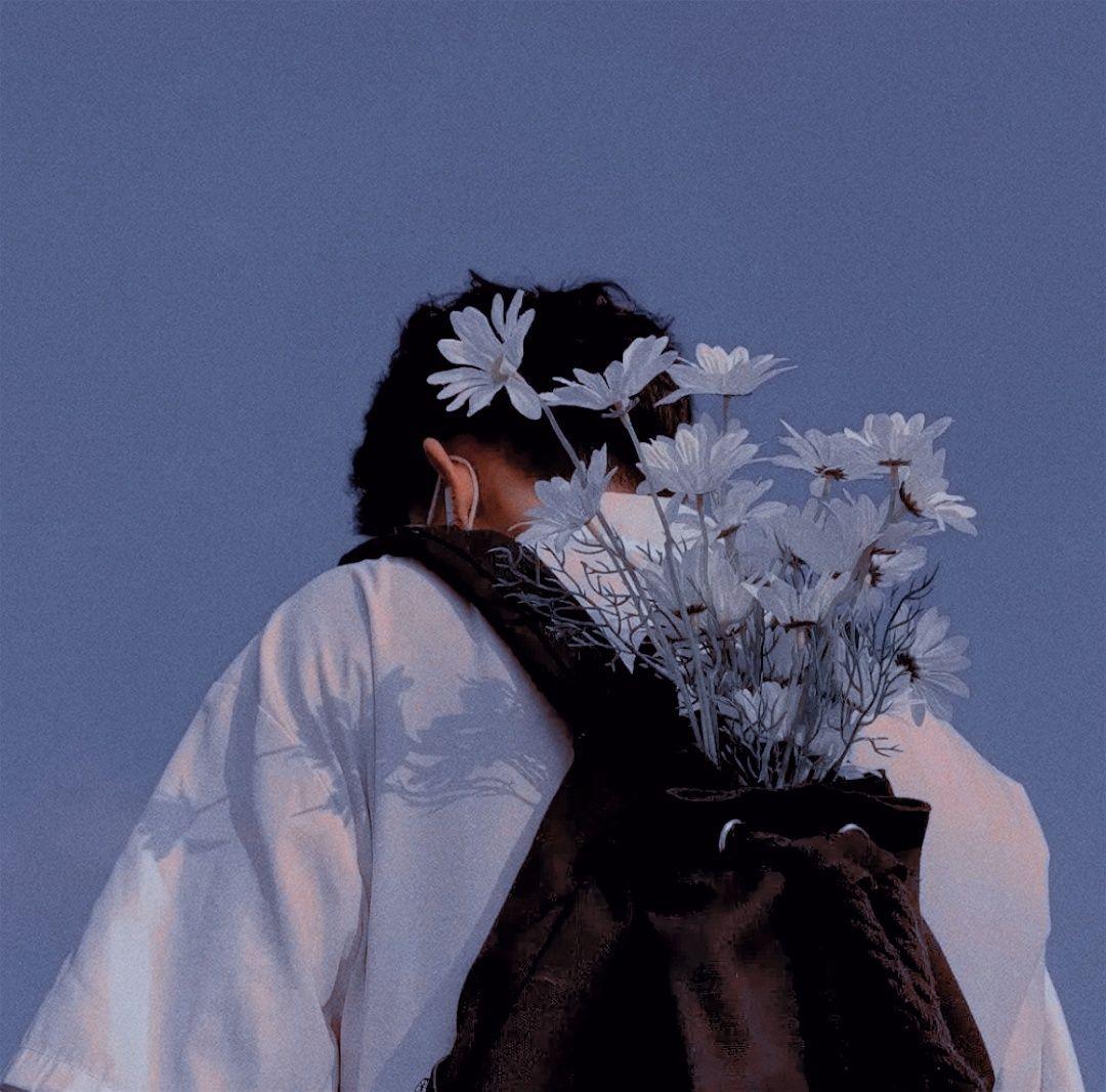 有没有类似这样的拿着花的头像? - 知乎