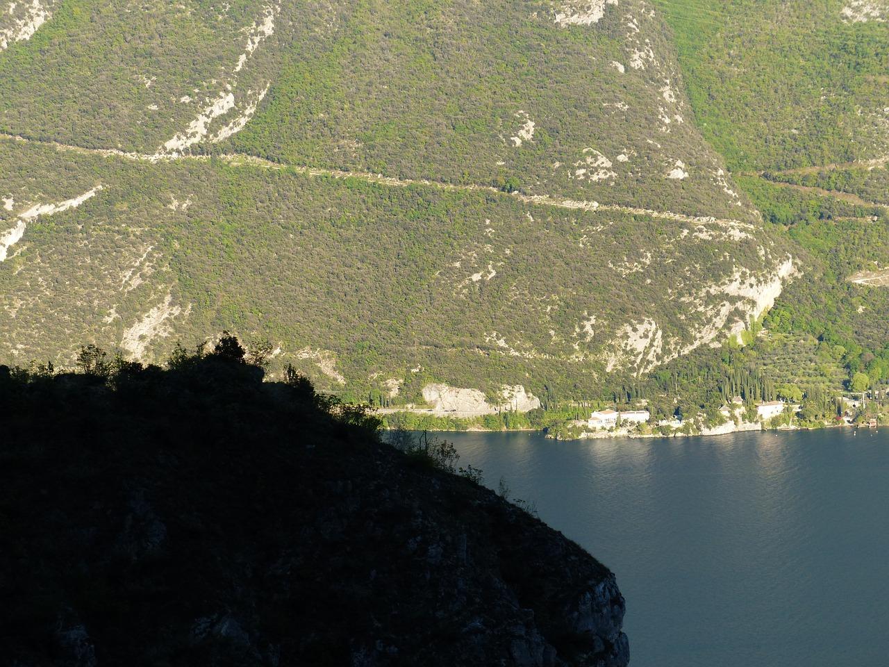 3. 蓝九曲二手房价