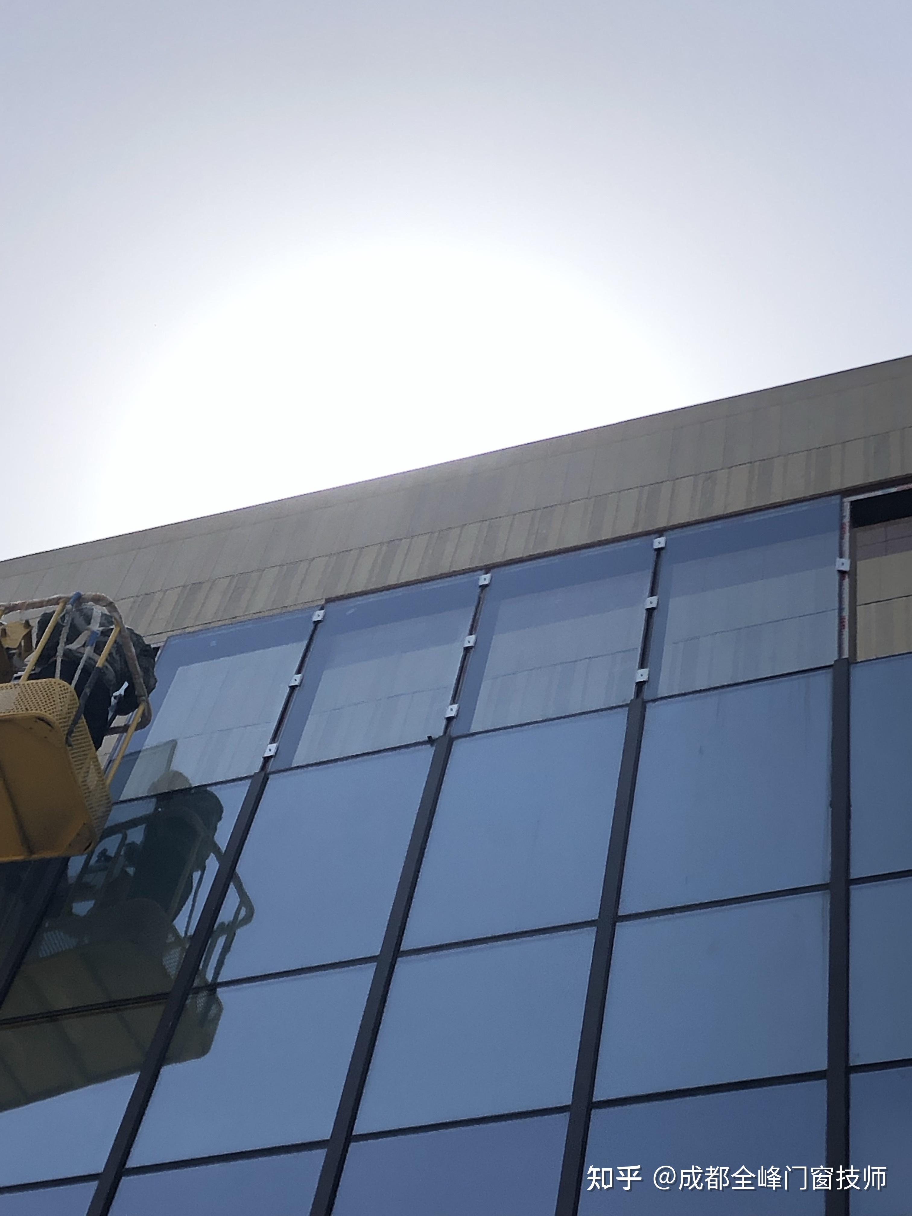 玻璃幕墙能改造成活动窗吗