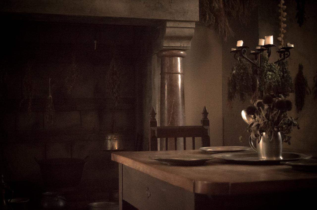 饭店餐具怎么使用方法