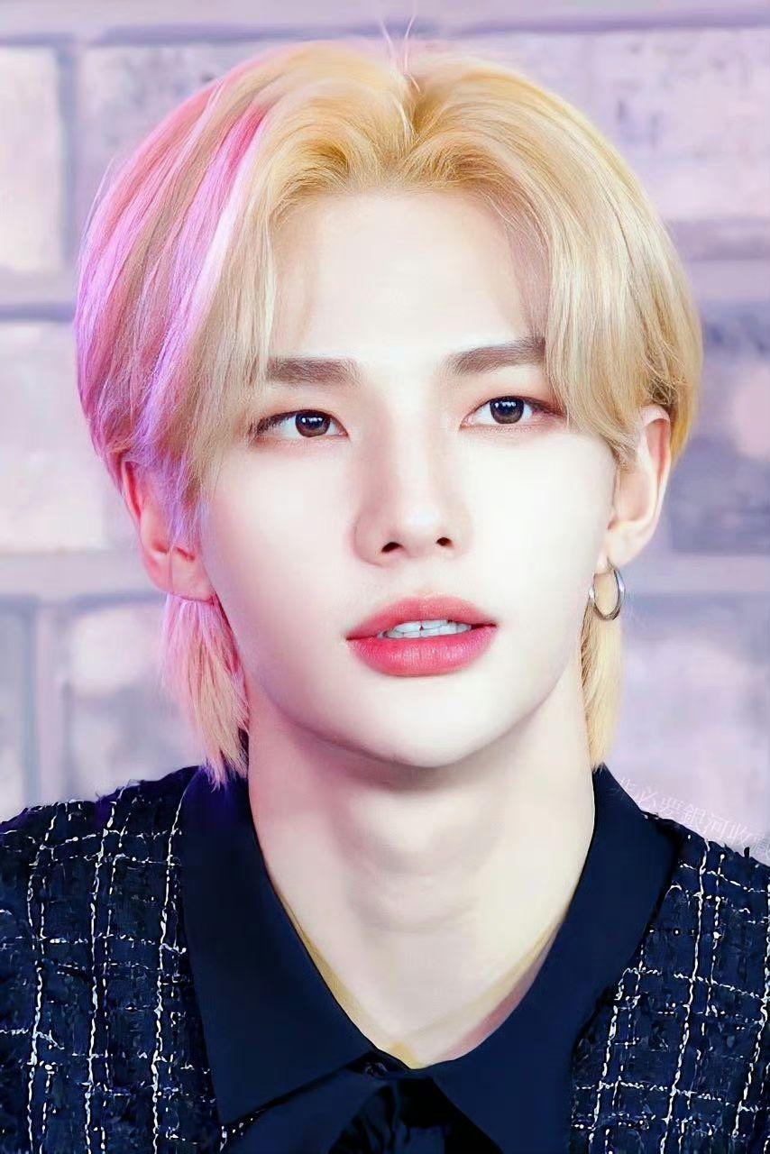 你们觉得南韩最帅男爱豆有谁?