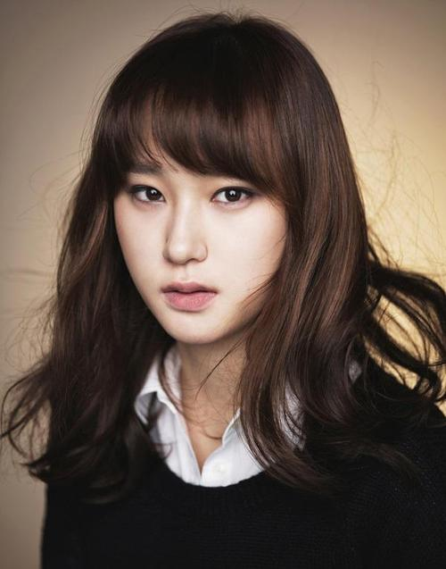 演艺经历2016年,凭借《请回答1988》获得第52届韩国百想艺术大赏电视