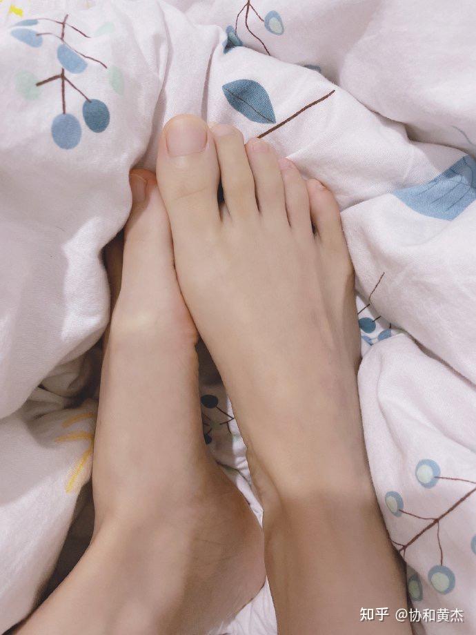 女生的脚真的不臭吗? - 知乎