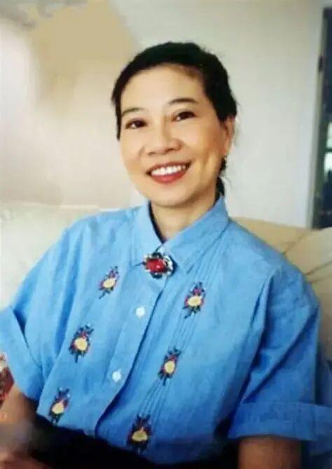 【女性觉醒】著名作家亦舒吃了多少苦?从亦舒的经历和作品读懂女性独立的重要性 - 知乎