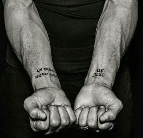 库里手臂纹身解读