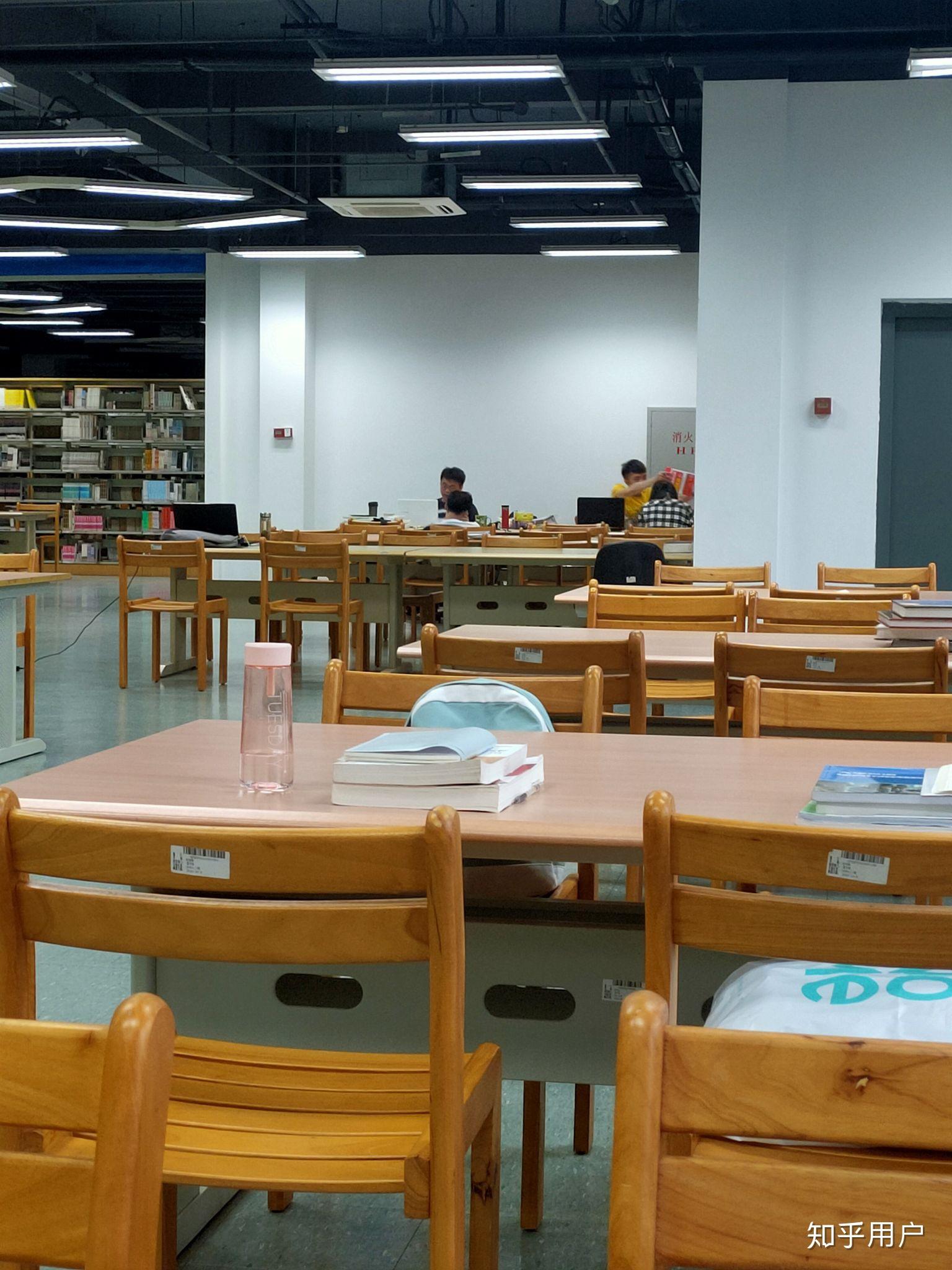 广东东软学院的图书馆或教室环境如何是否适合上自习