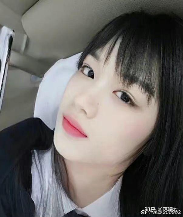 有没有丁程鑫的女装照片