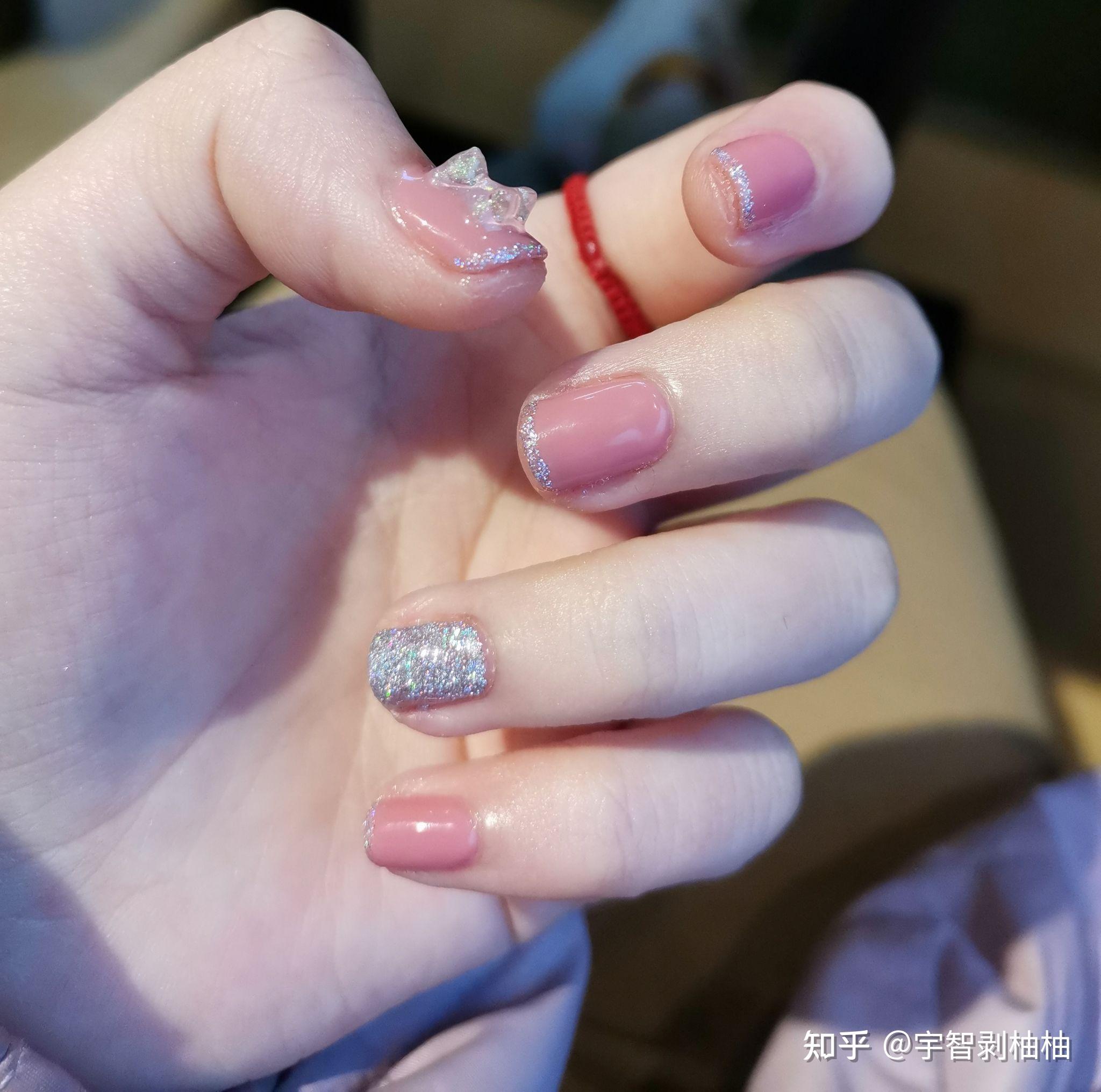 有哪些适合妈妈做的美甲款式? - 知乎