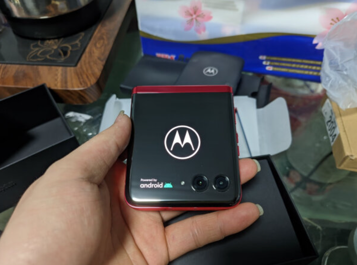 摩托罗拉motorazr40ultra折叠手机怎么样体验两周优缺点评测